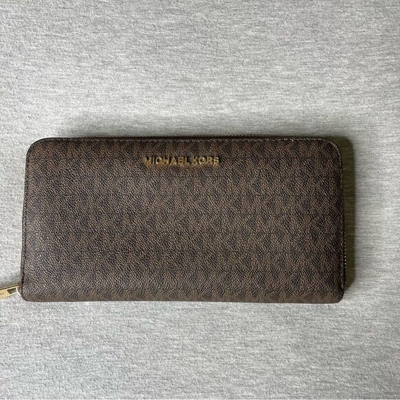 Michael Kors Signature Jet Set Continental Leather Zip Wallet - Picture 3 of 12